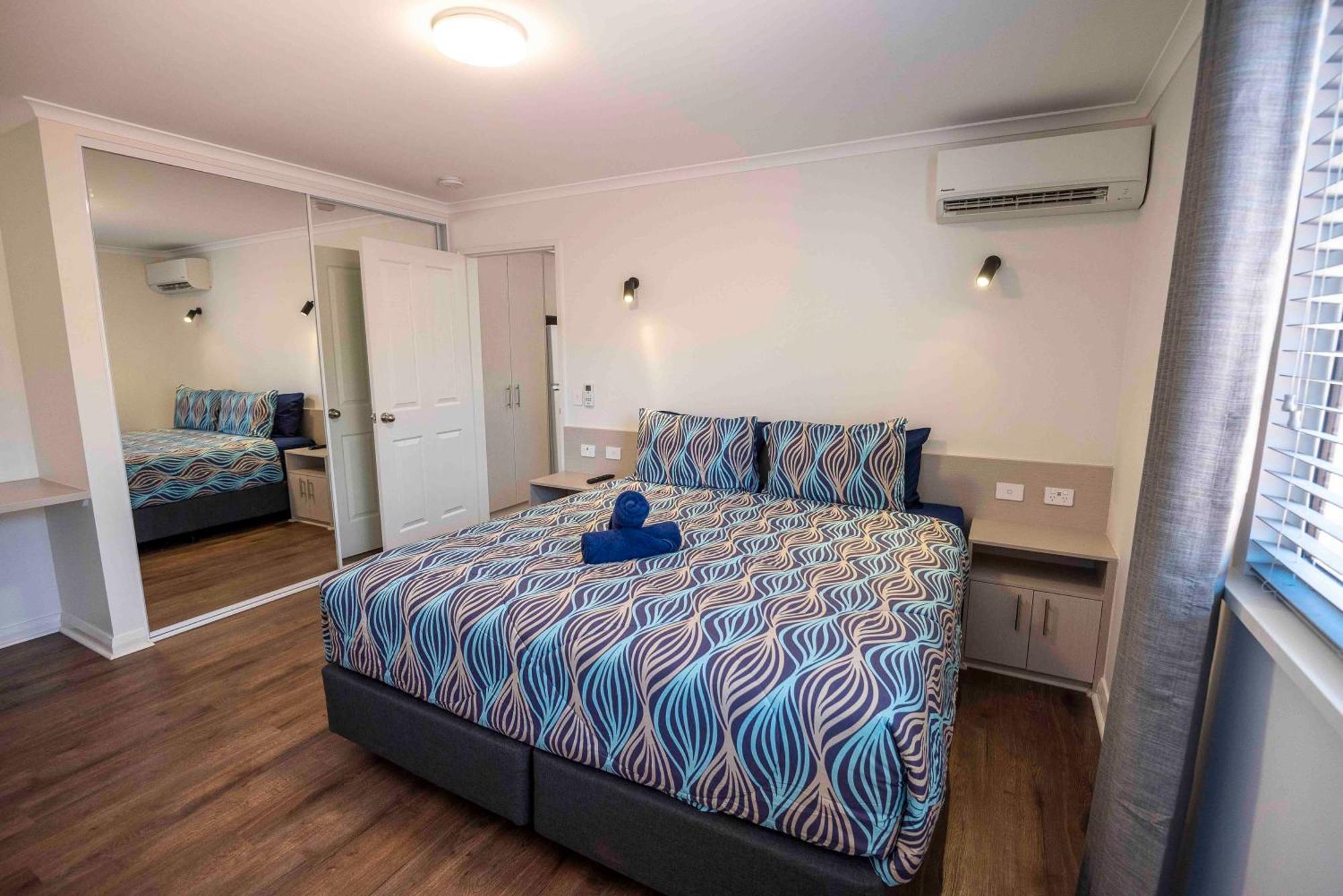 Tom Price Tourist Park Hotel Exterior photo